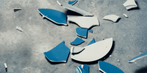 Airbnb security deposit: Shattered plate